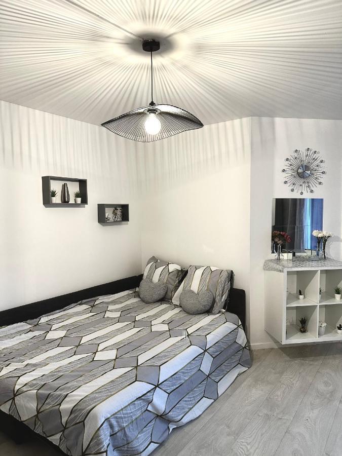 Jolie Appartement Duplex 2 Min Gare-Disney Et Paris 15 Min 누와시 르 그헝 외부 사진