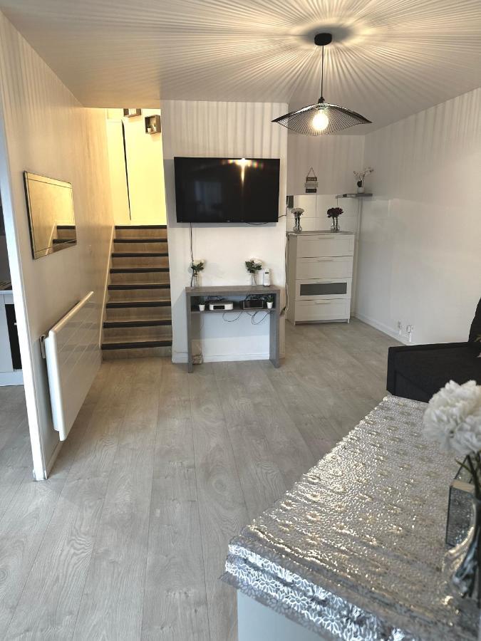 Jolie Appartement Duplex 2 Min Gare-Disney Et Paris 15 Min 누와시 르 그헝 외부 사진